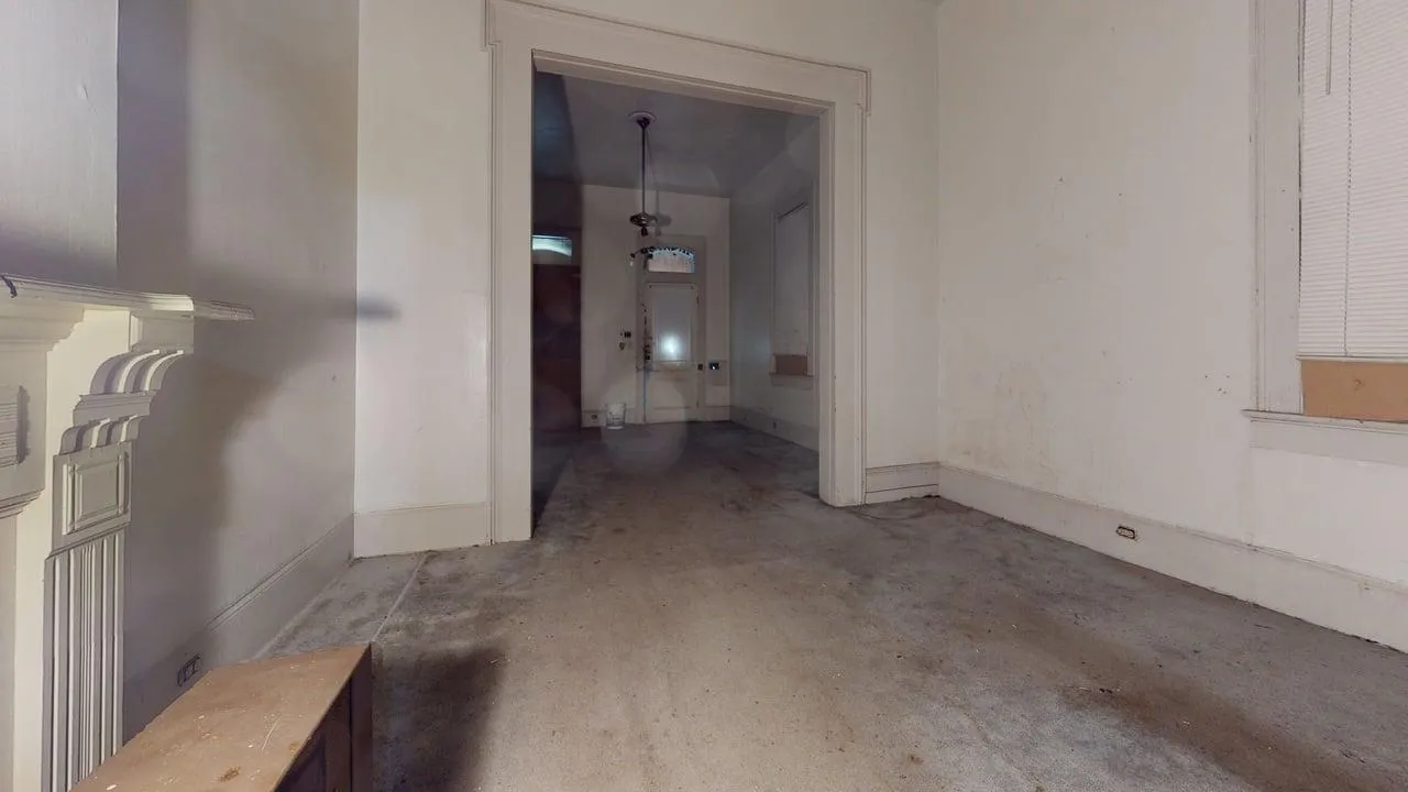 Living area secondary view before rehabilitation